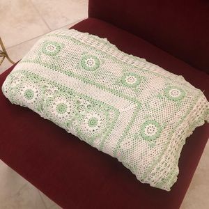 Crochet rectangular bed/table cover